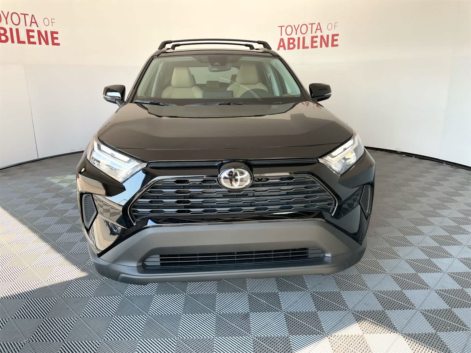 Thumbnail: 2025 Toyota RAV4 - 9