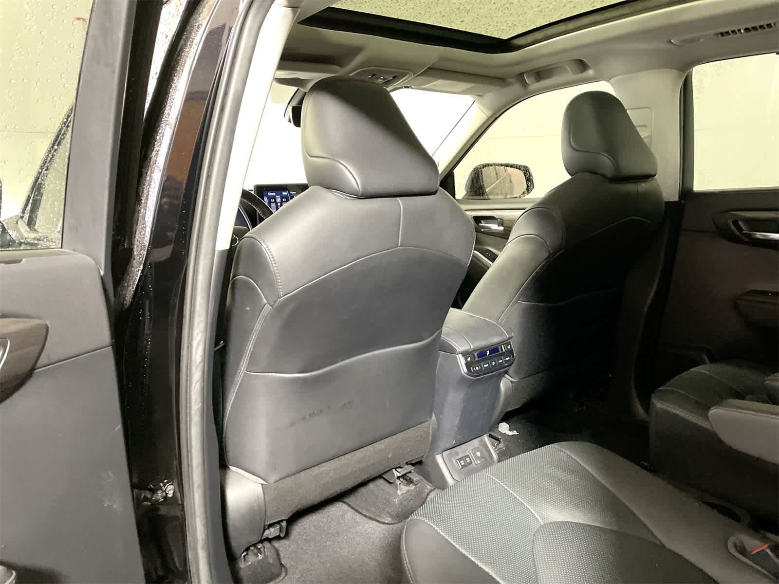 Thumbnail: 2020 Toyota Highlander - 12