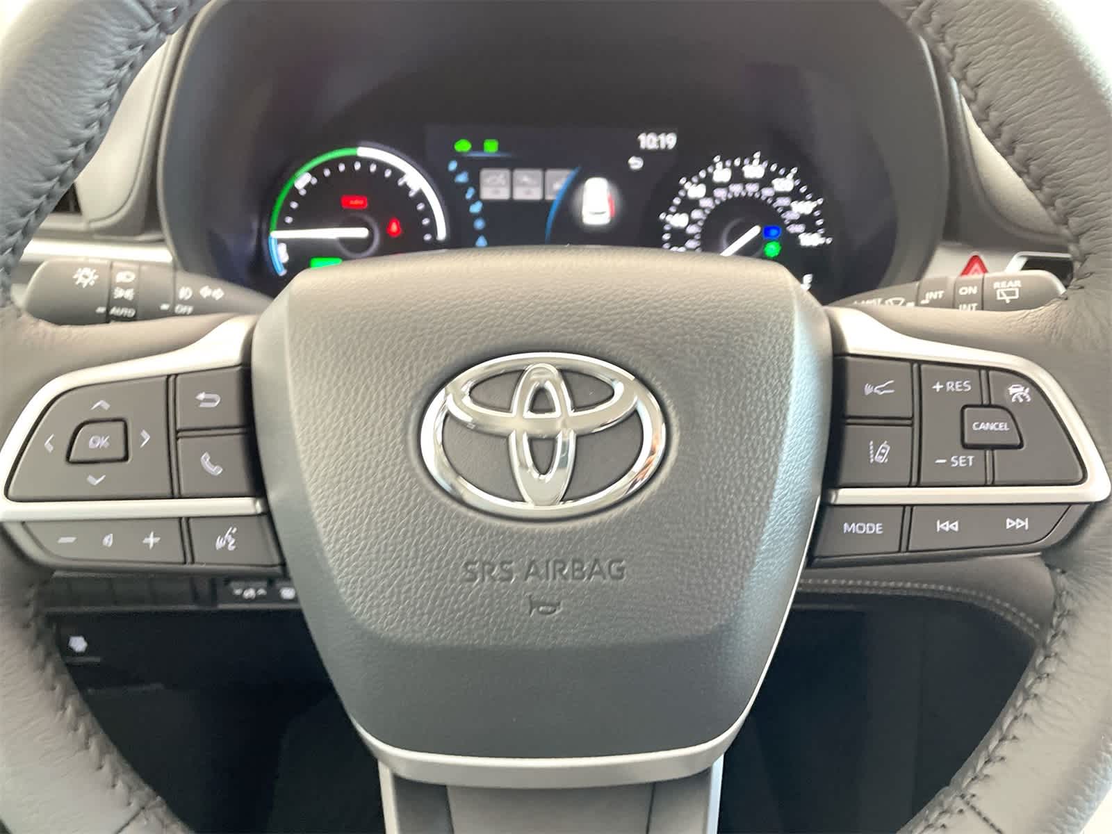 Thumbnail: 2025 Toyota Sienna - 19