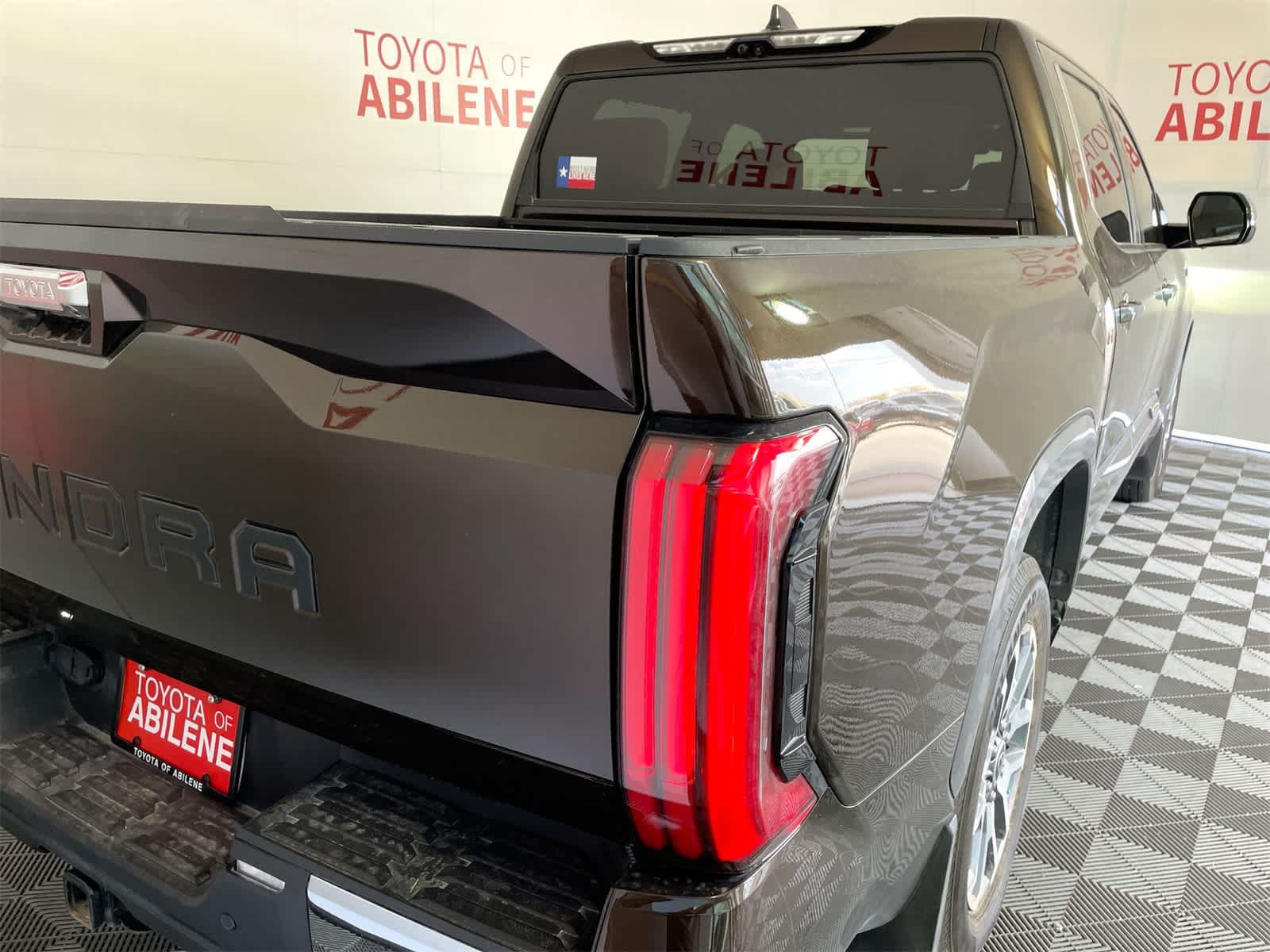 Thumbnail: 2024 Toyota Tundra - 7