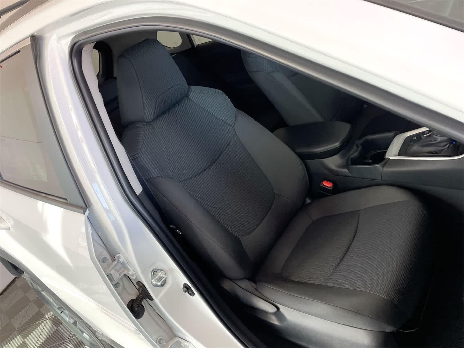 Thumbnail: 2025 Toyota RAV4 - 13