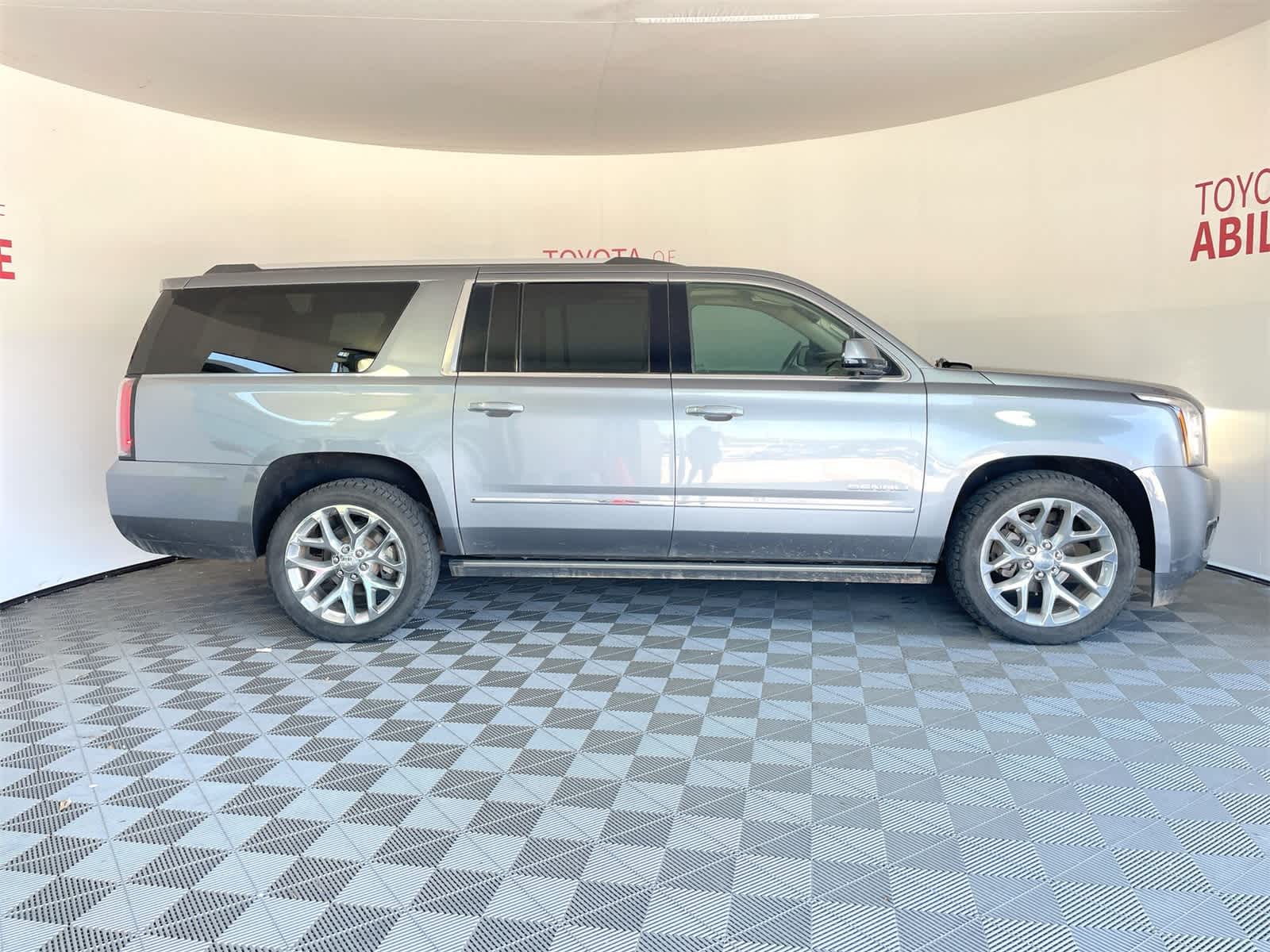 Thumbnail: 2019 GMC Yukon XL - 7
