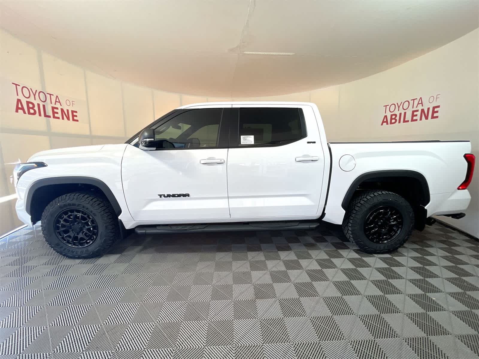 2025 Toyota Tundra SR5 2
