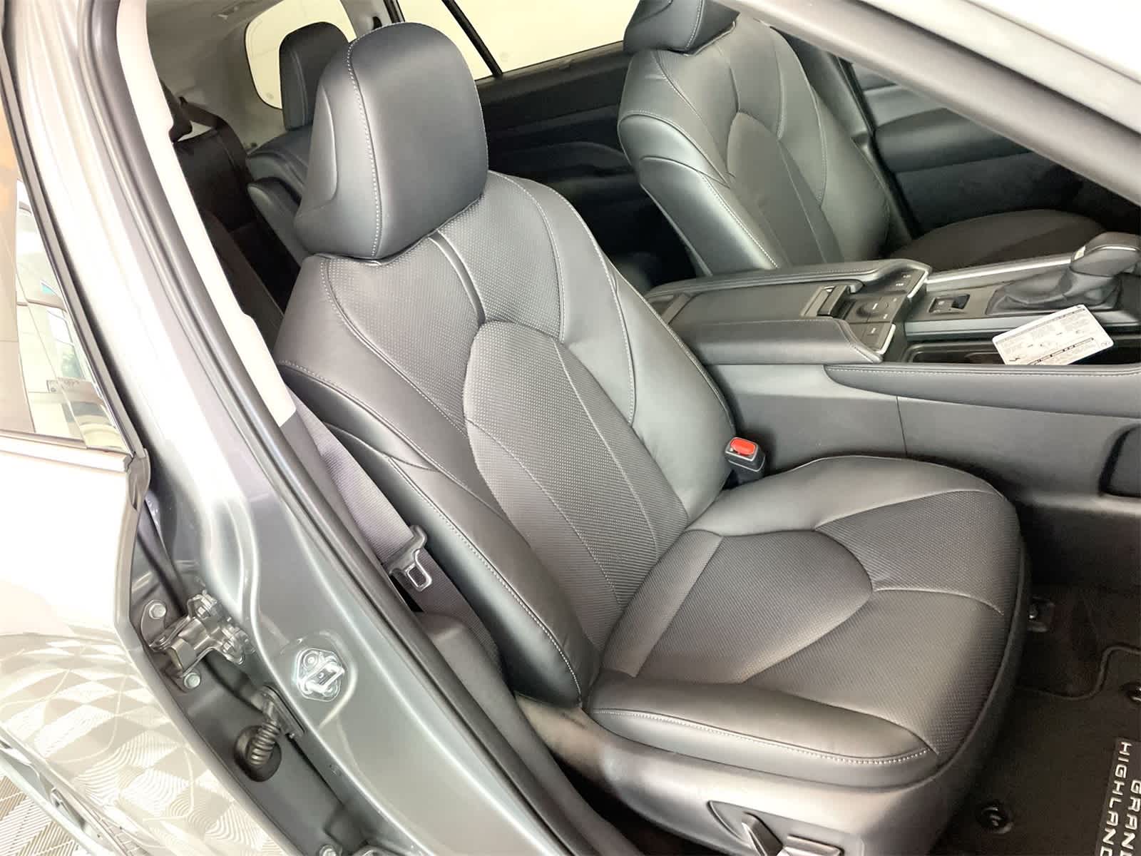 Thumbnail: 2026 Toyota Grand Highlander - 14