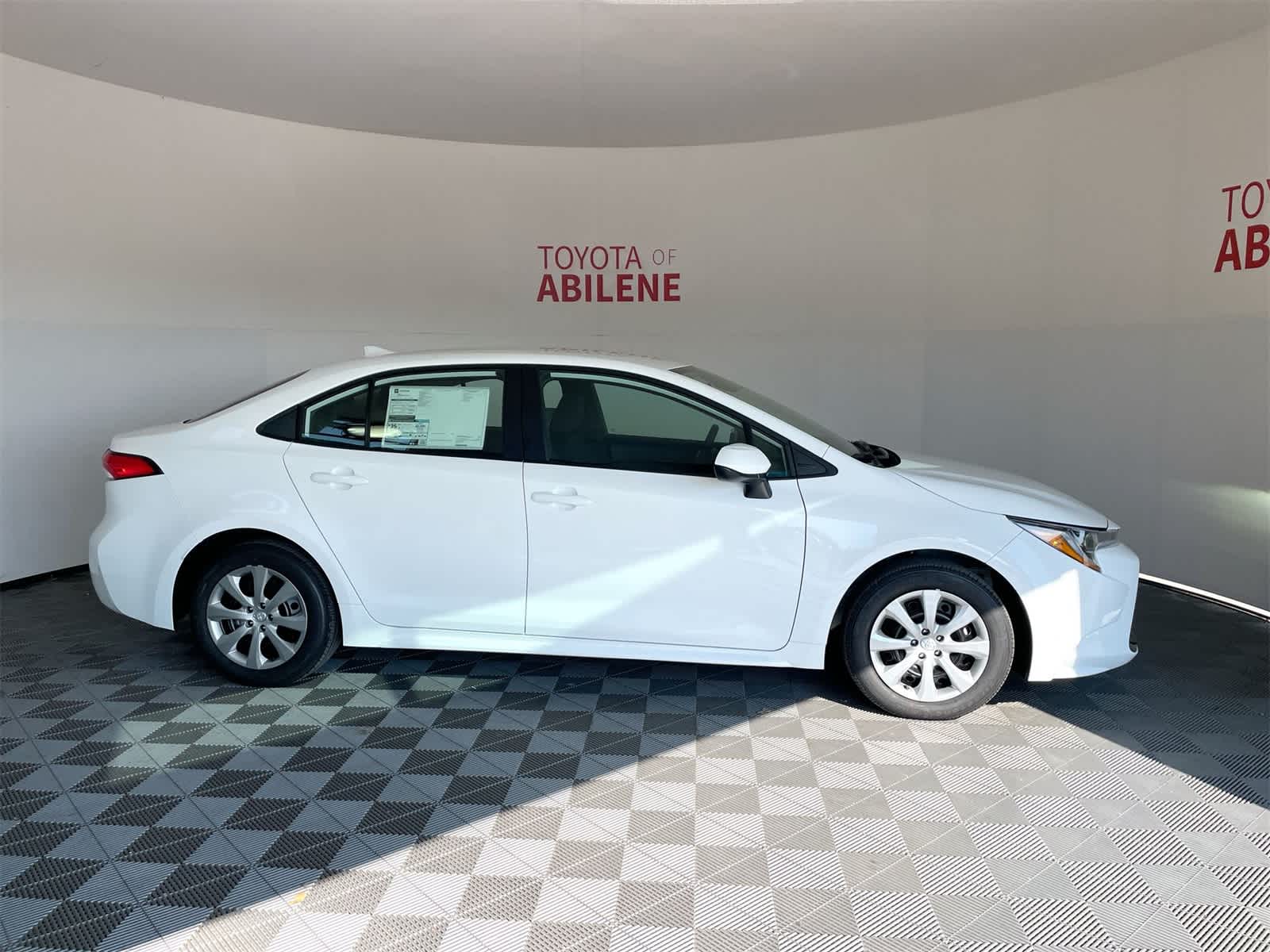 Thumbnail: 2025 Toyota Corolla - 8