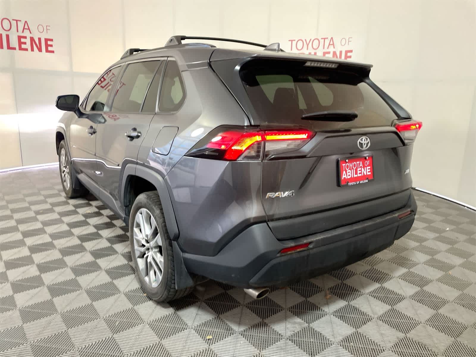 Thumbnail: 2022 Toyota RAV4 - 2