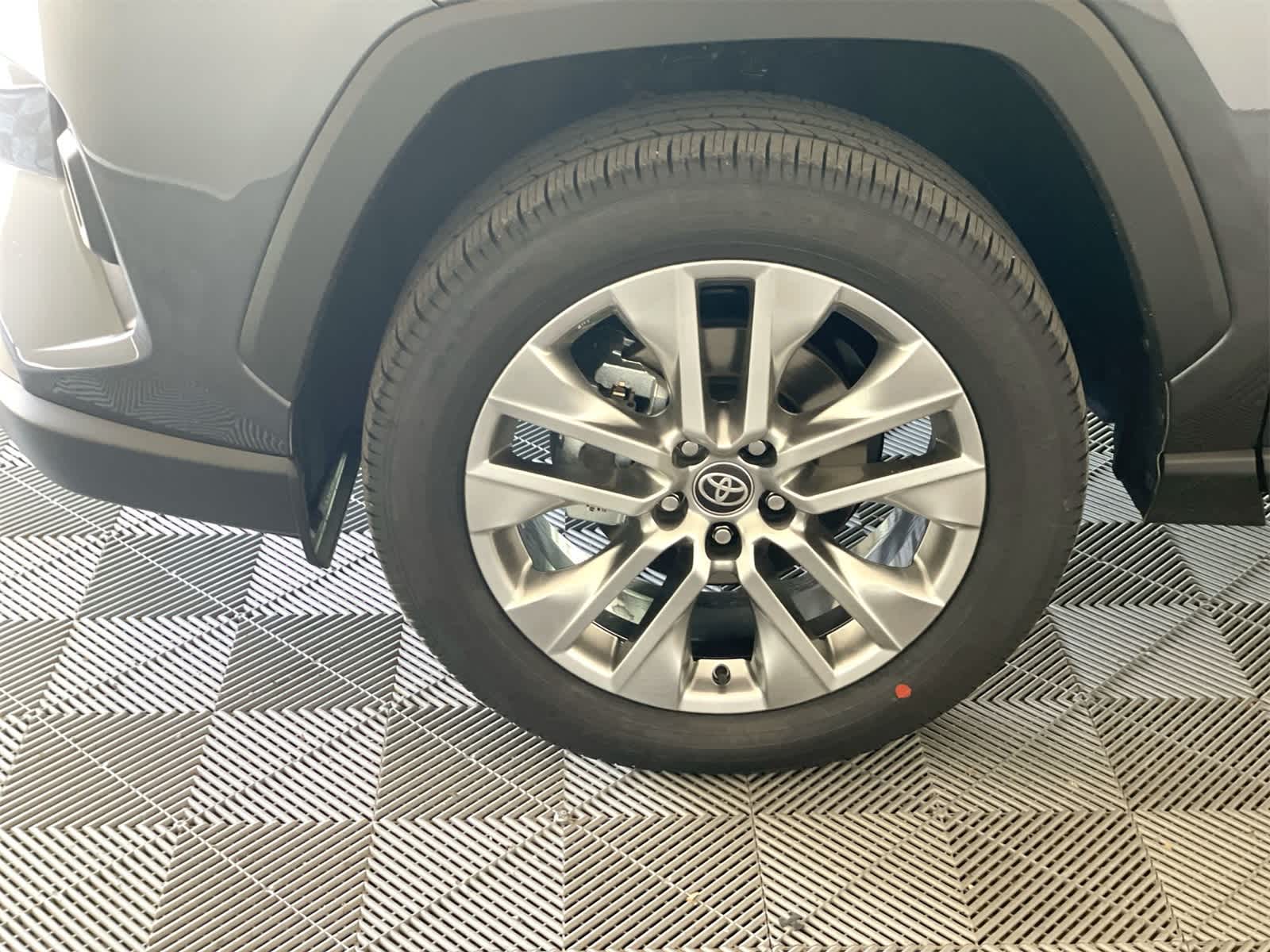 Thumbnail: 2025 Toyota RAV4 - 25