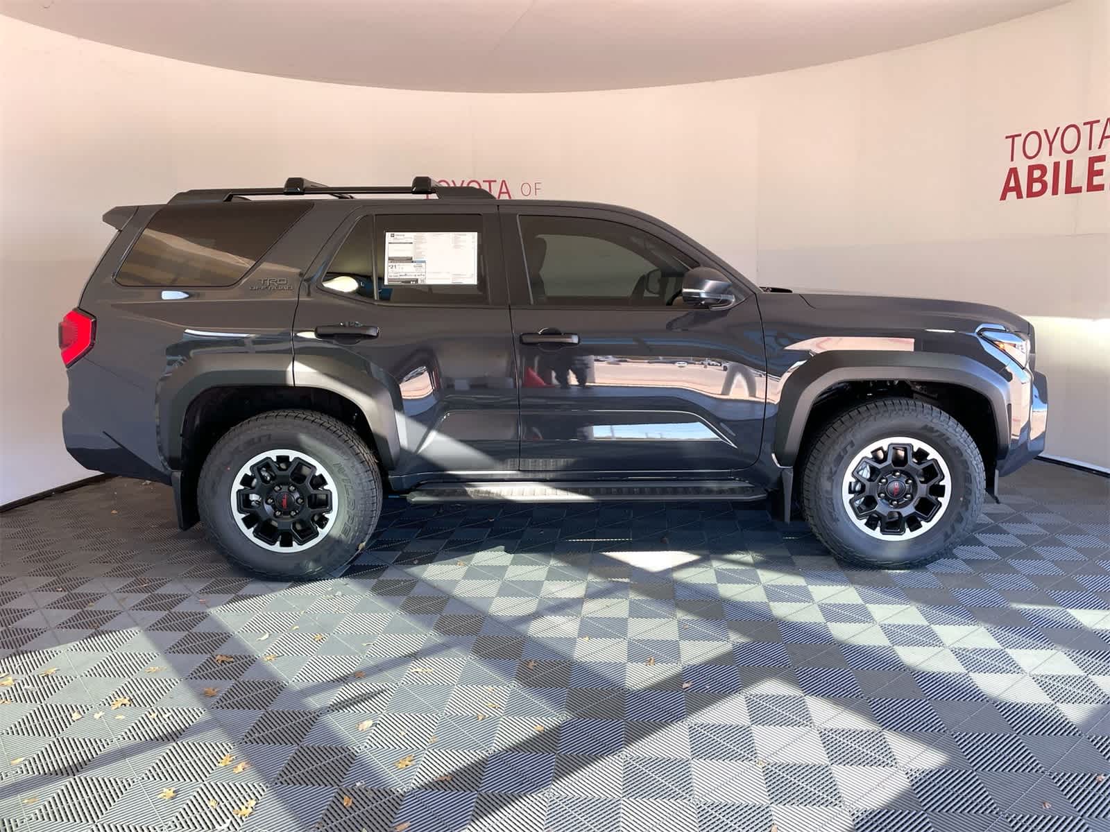 Thumbnail: 2025 Toyota 4Runner - 8