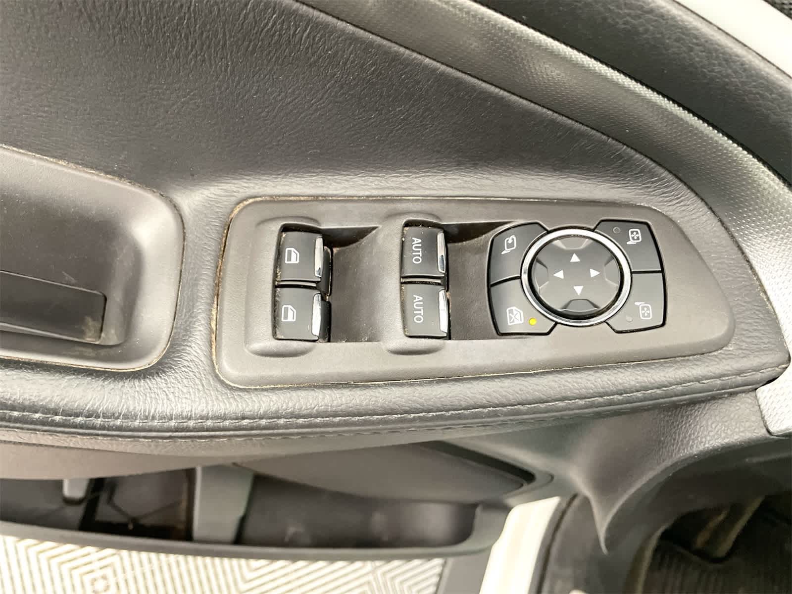 Thumbnail: 2014 Ford Explorer - 12