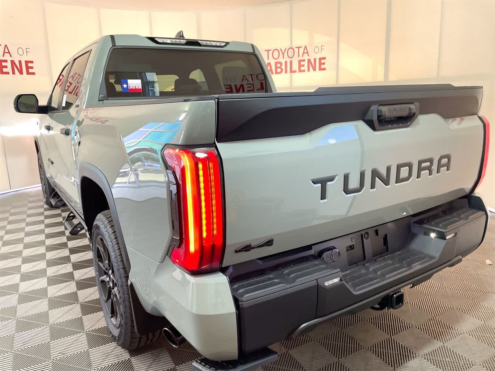 Thumbnail: 2025 Toyota Tundra - 3