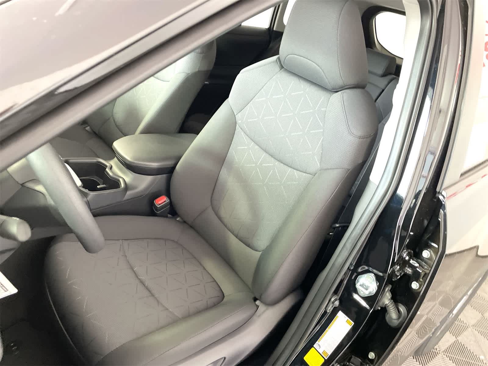 Thumbnail: 2025 Toyota RAV4 - 10