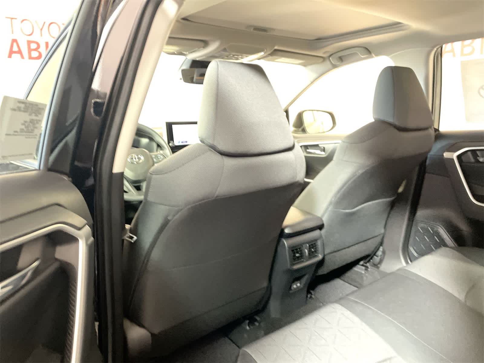 Thumbnail: 2025 Toyota RAV4 - 13