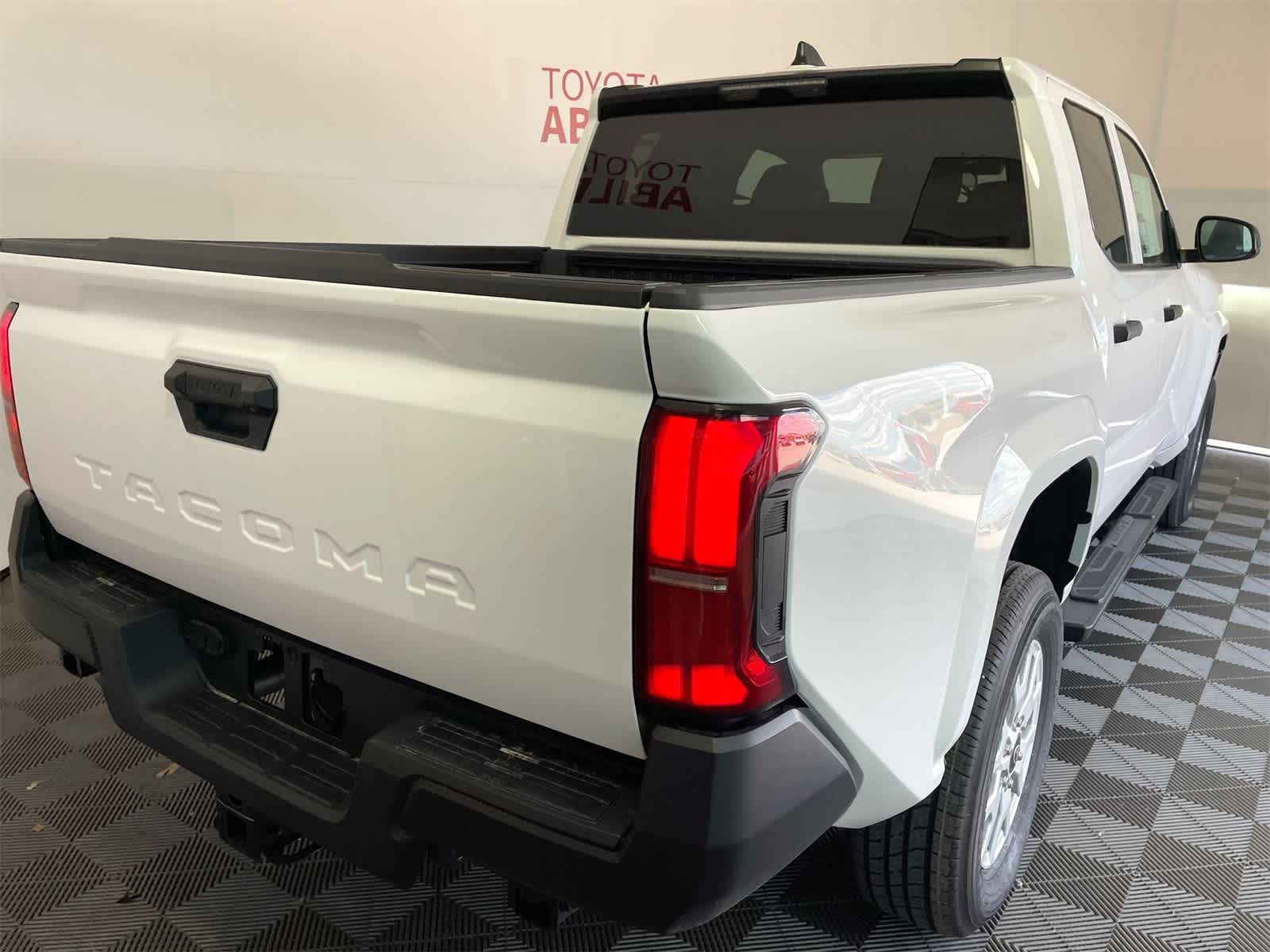2025 Toyota Tacoma SR 6