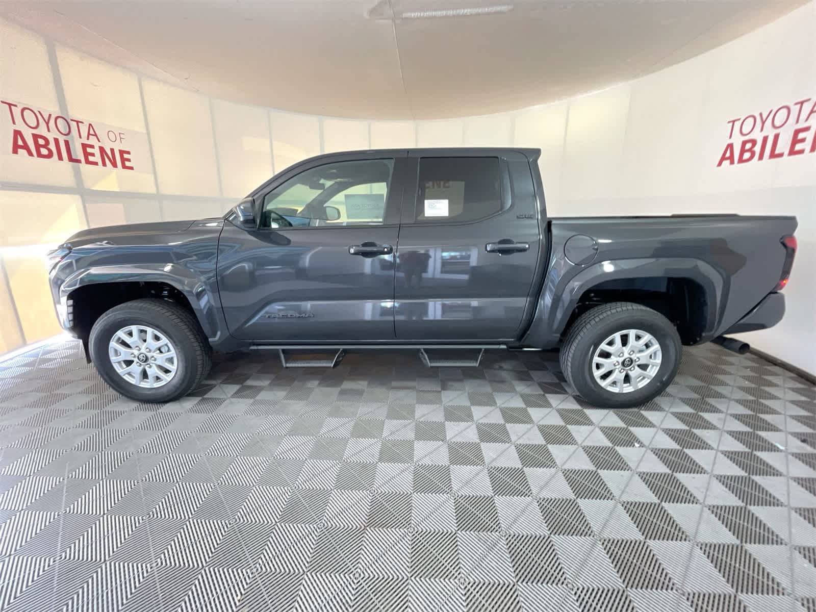 Thumbnail: 2025 Toyota Tacoma - 2
