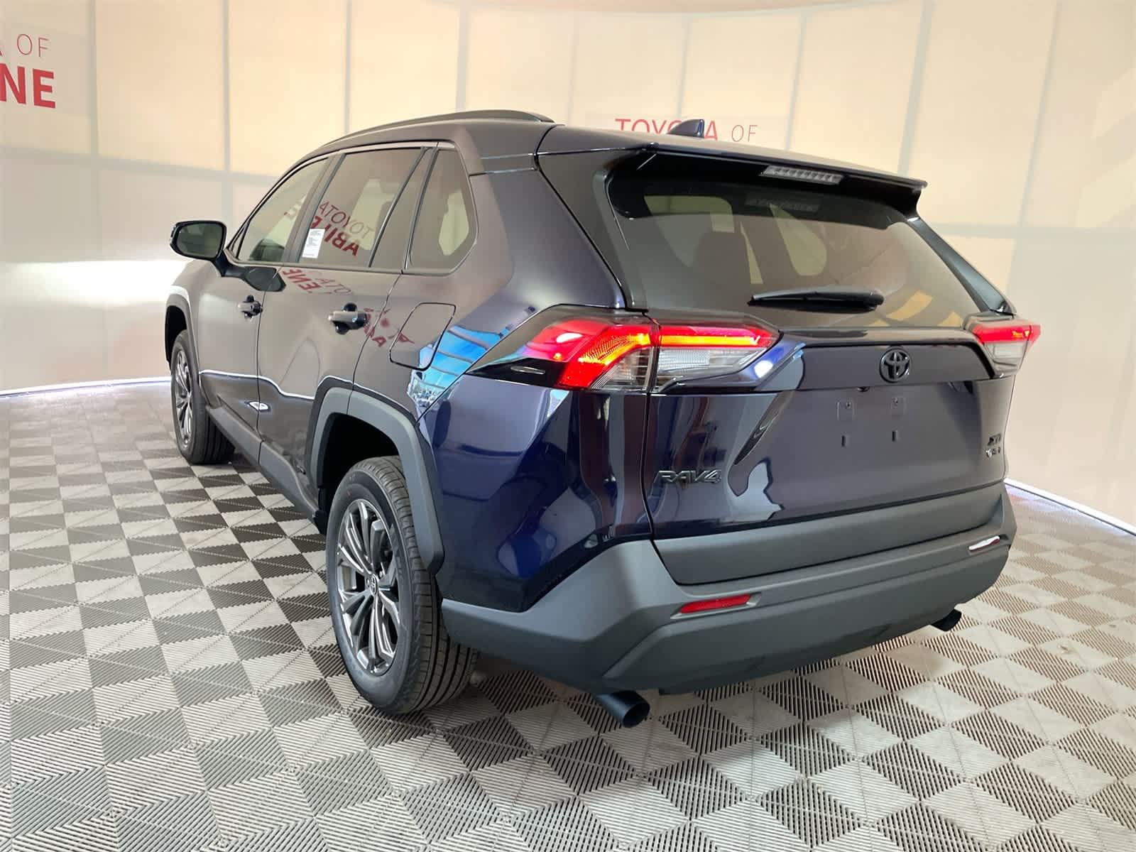 Thumbnail: 2025 Toyota RAV4 - 3