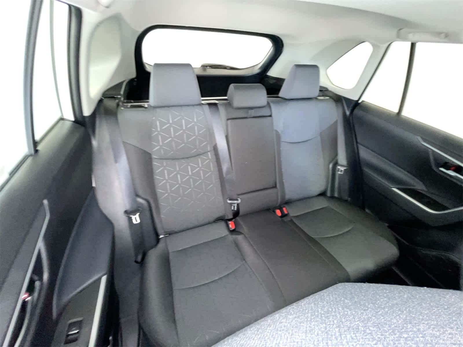 Thumbnail: 2025 Toyota RAV4 - 15