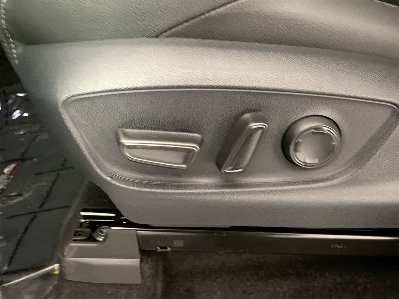 Thumbnail: 2025 Toyota Tacoma - 10