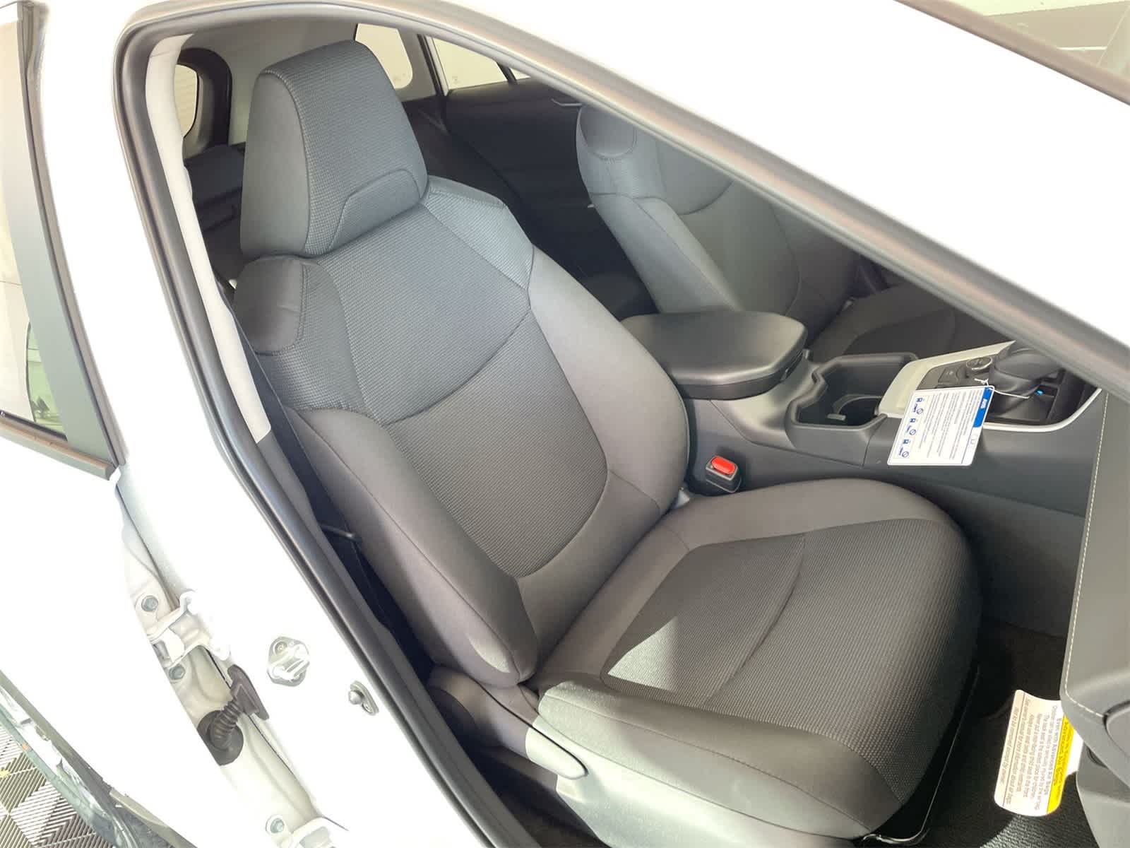 Thumbnail: 2025 Toyota RAV4 - 13