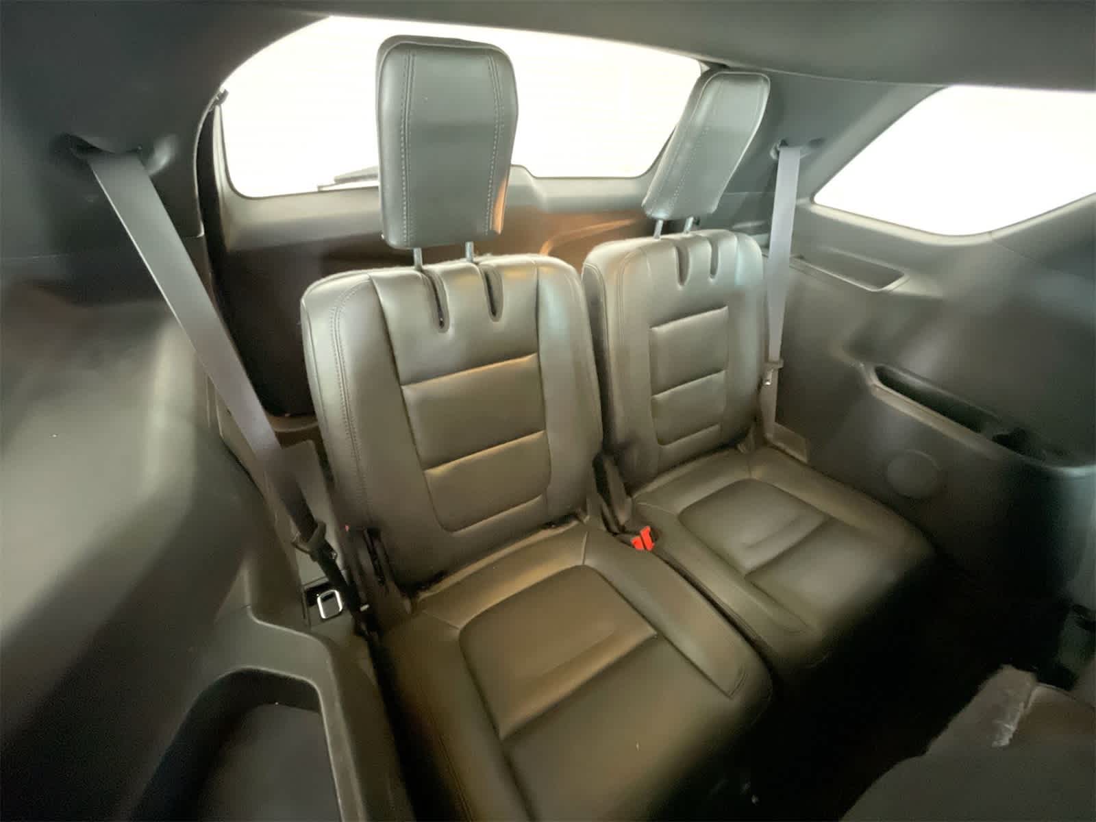 Thumbnail: 2015 Ford Explorer - 16