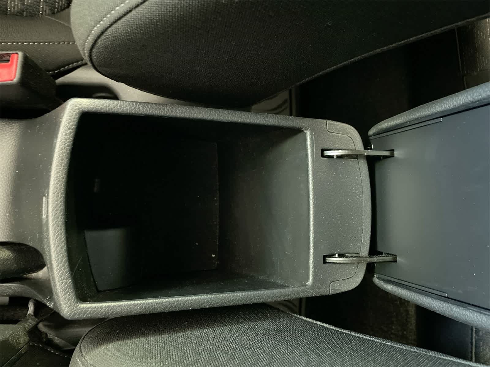 Thumbnail: 2023 Kia Rio - 22