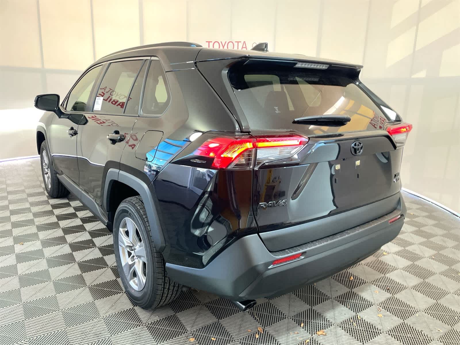 Thumbnail: 2025 Toyota RAV4 - 3