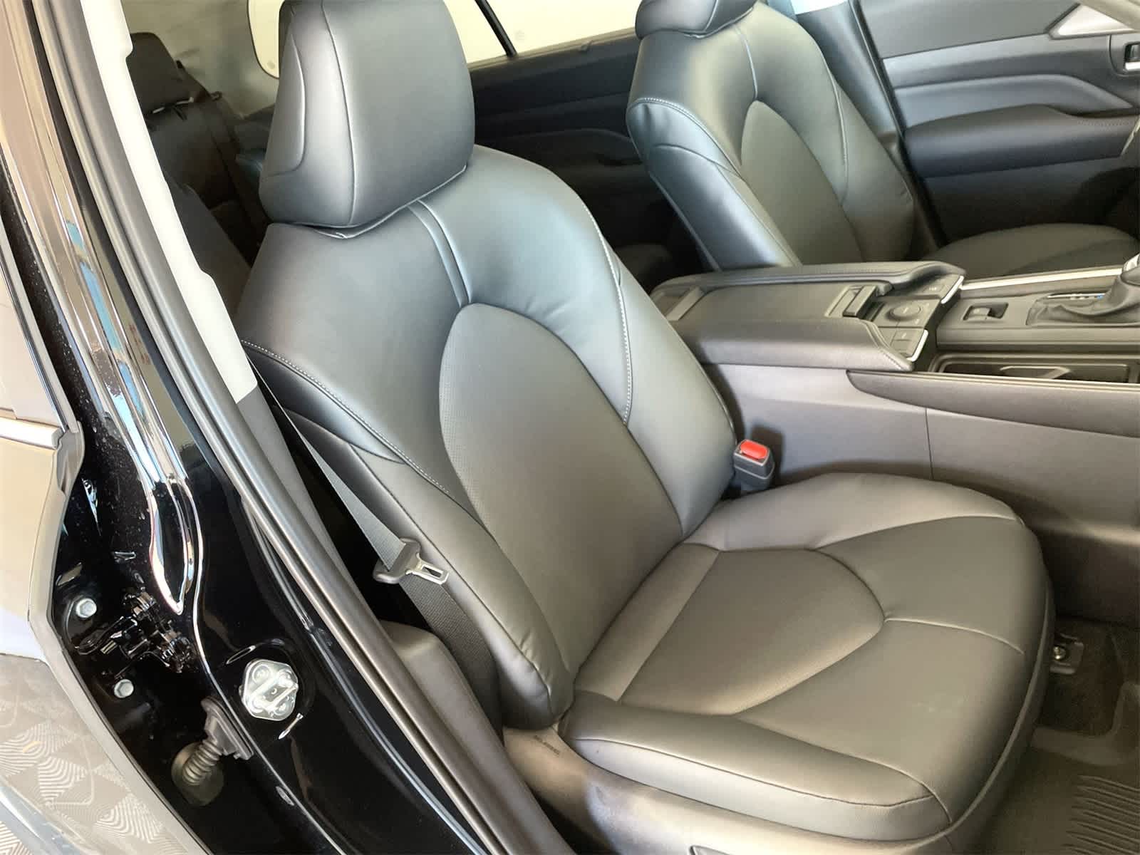 Thumbnail: 2026 Toyota Grand Highlander - 14