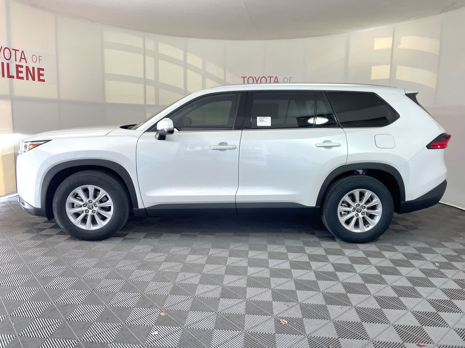 Thumbnail: 2026 Toyota Grand Highlander - 2