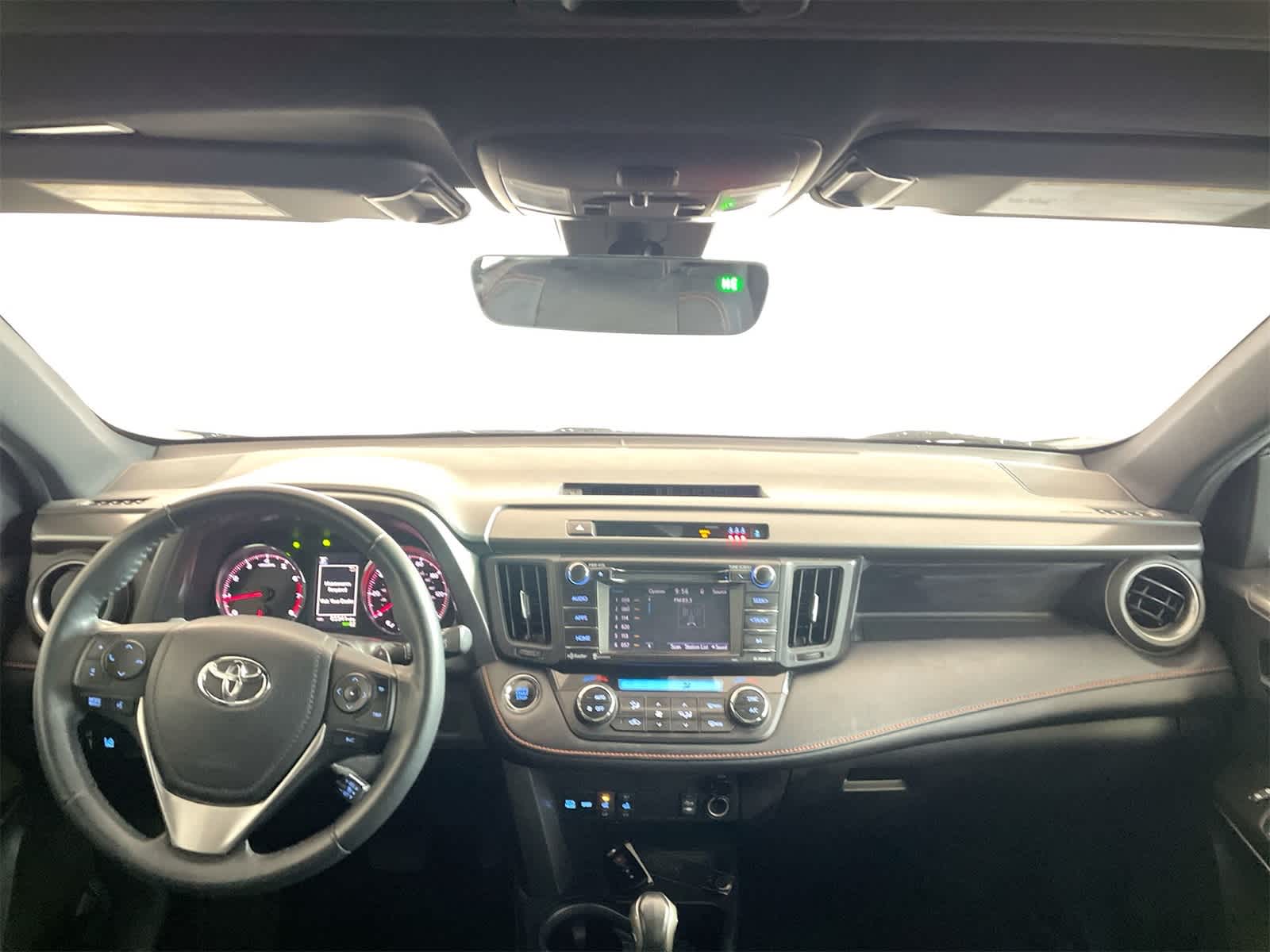 Thumbnail: 2018 Toyota RAV4 - 16