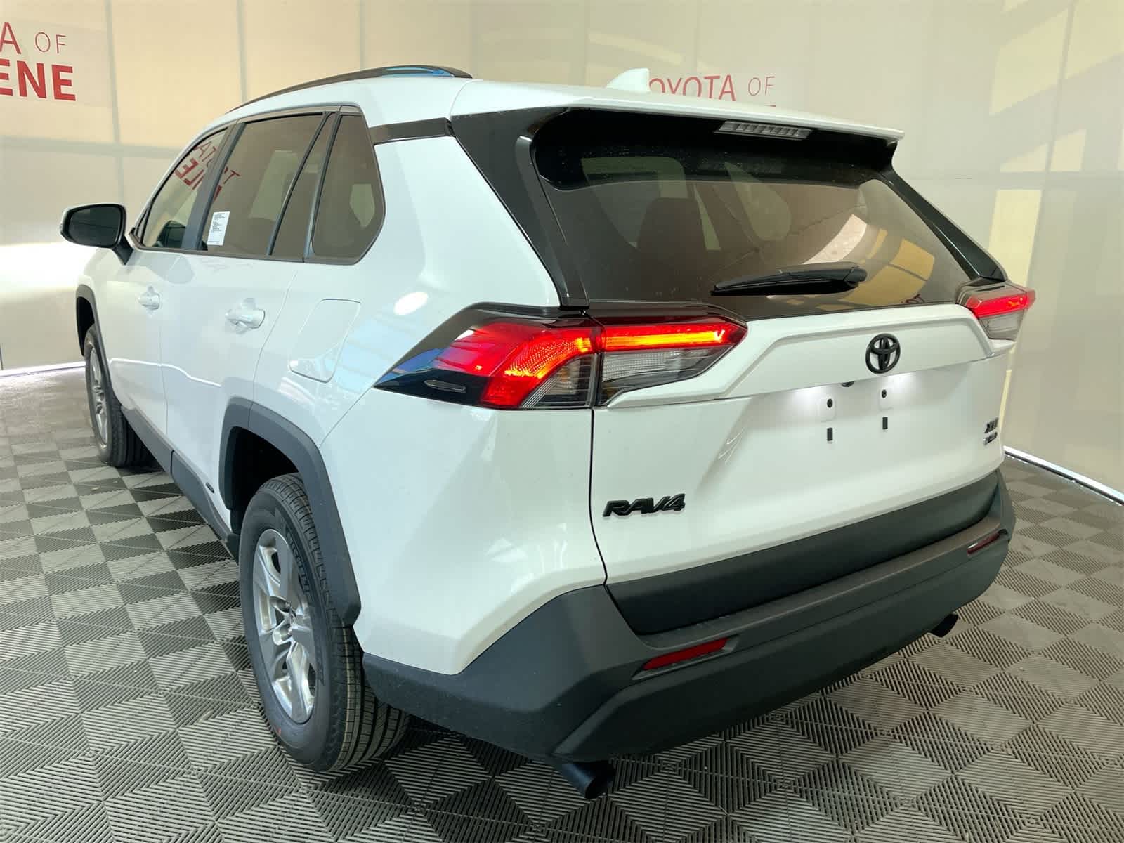 Thumbnail: 2025 Toyota RAV4 - 3