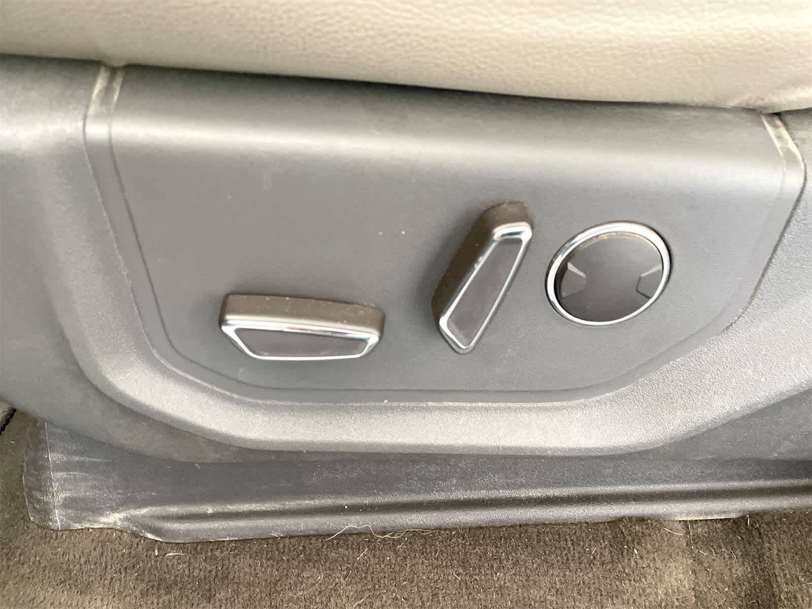 Thumbnail: 2019 Ford Expedition - 10