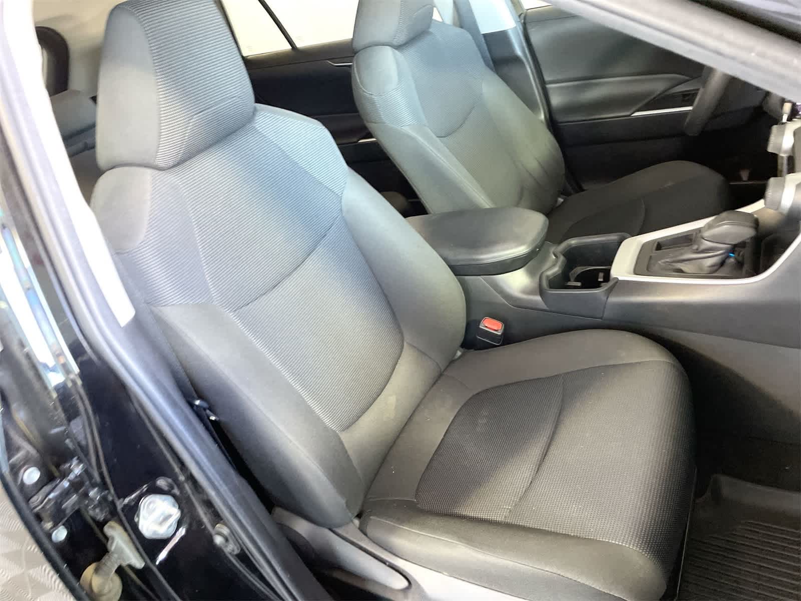 Thumbnail: 2022 Toyota RAV4 - 12