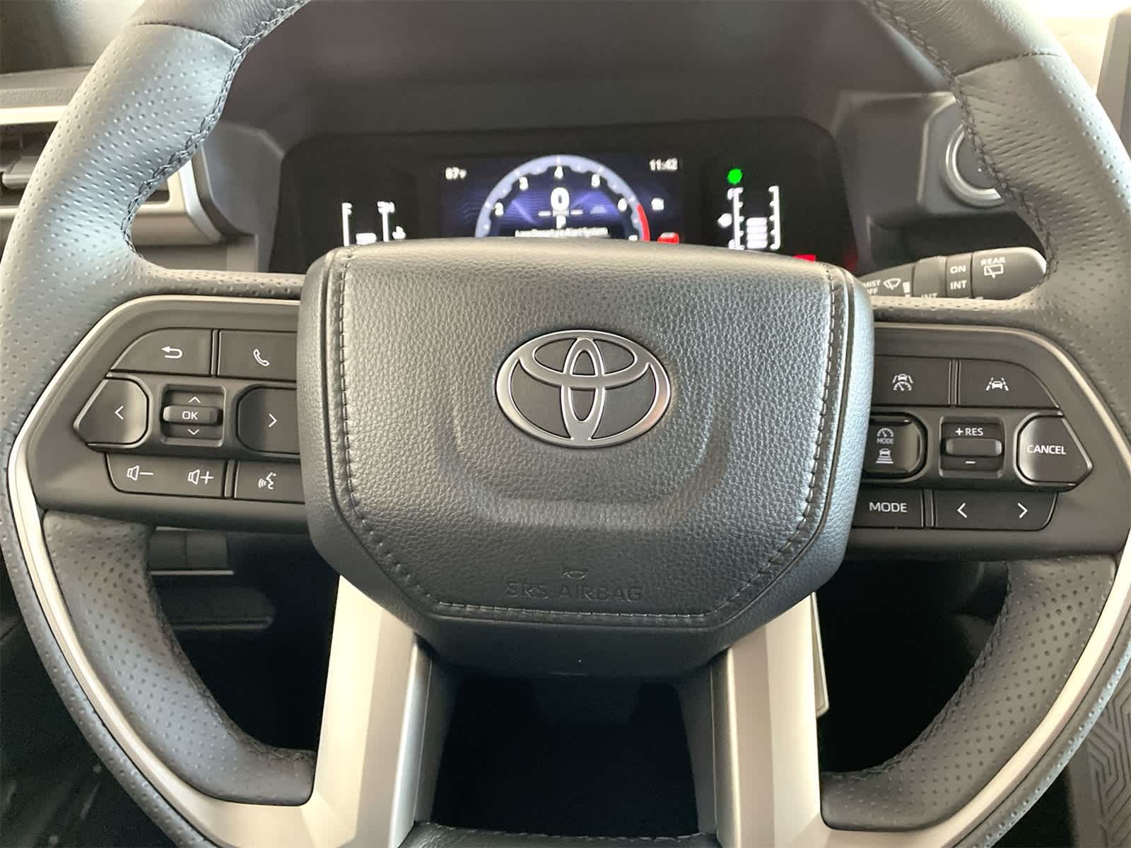 Thumbnail: 2025 Toyota 4Runner - 17