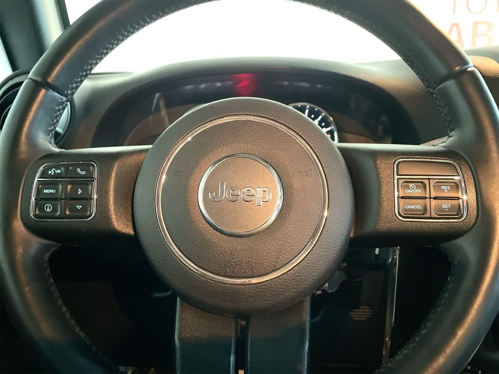 Thumbnail: 2016 Jeep Wrangler - 15