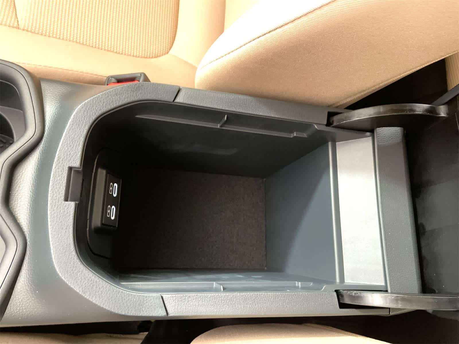 Thumbnail: 2025 Toyota RAV4 - 23