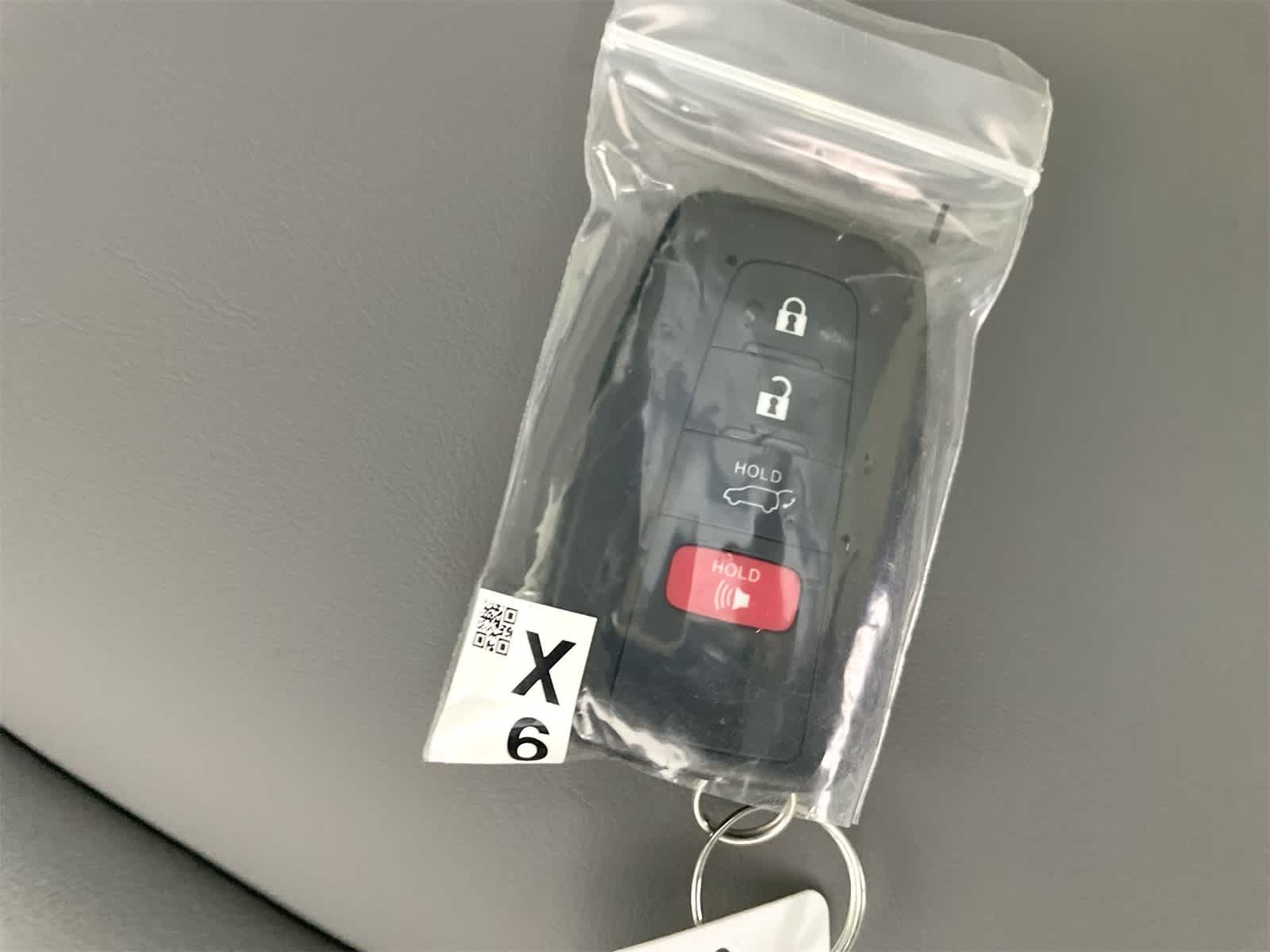 Thumbnail: 2025 Toyota RAV4 - 28