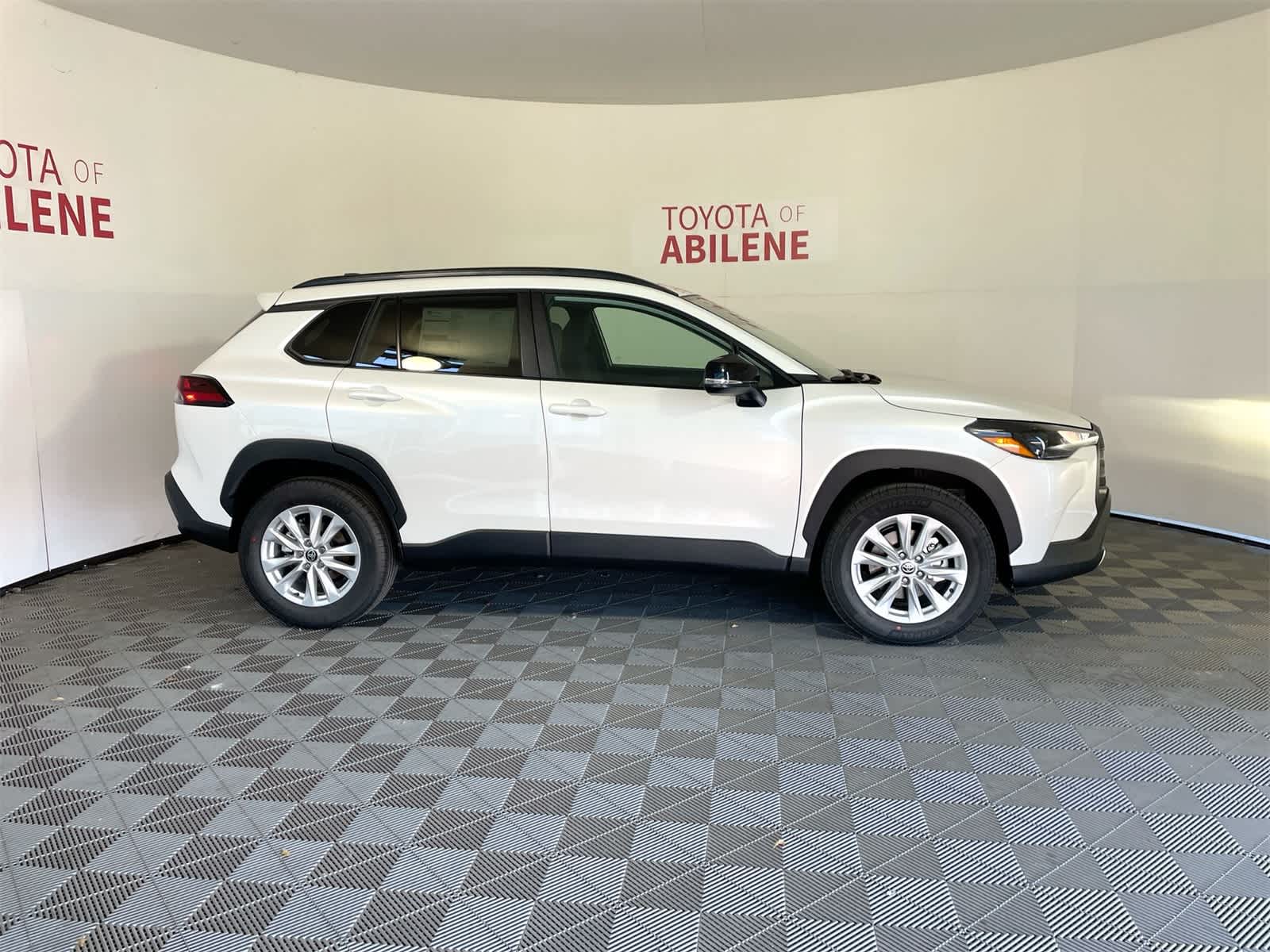 Thumbnail: 2026 Toyota Corolla Cross - 8