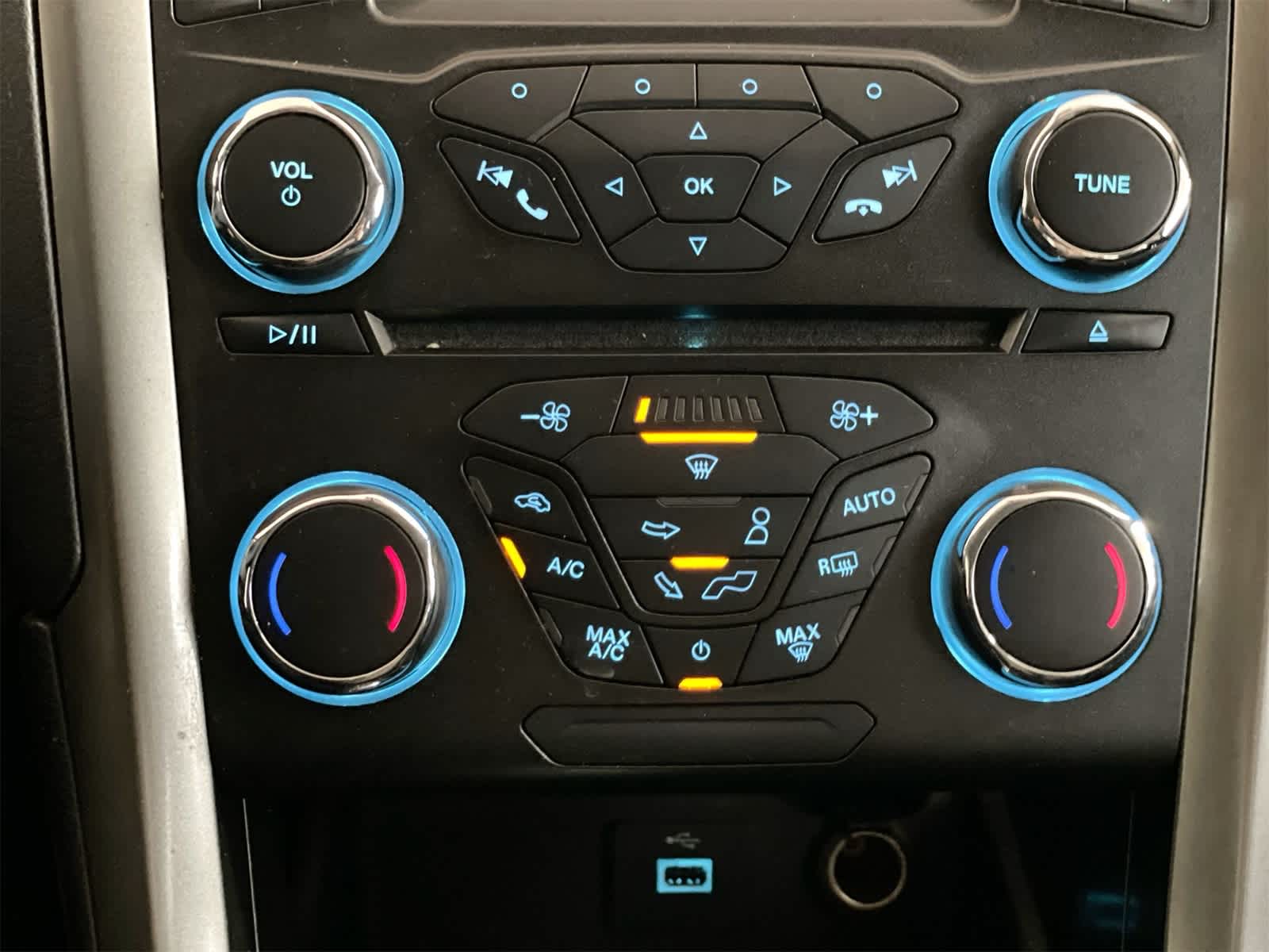 Thumbnail: 2018 Ford Fusion - 21