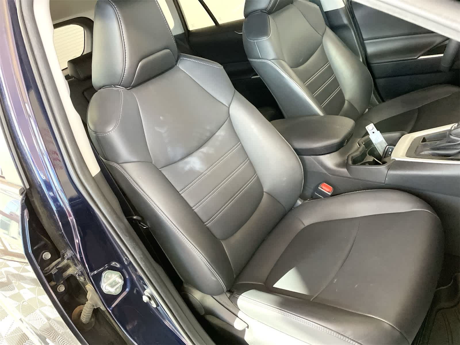 Thumbnail: 2020 Toyota RAV4 - 13