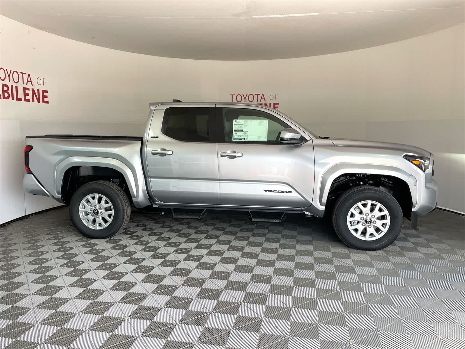 Thumbnail: 2025 Toyota Tacoma - 8