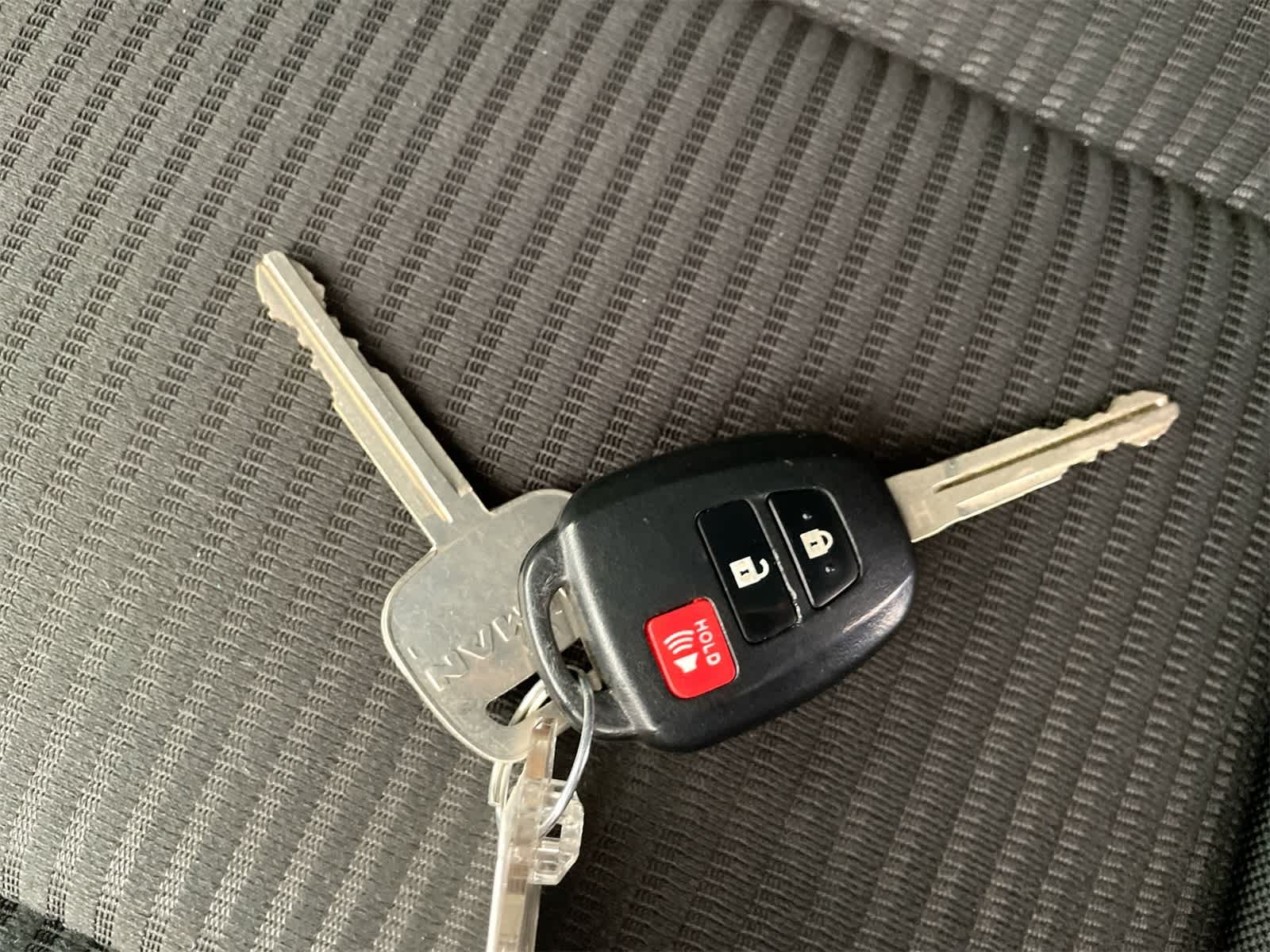 Thumbnail: 2017 Toyota RAV4 - 26