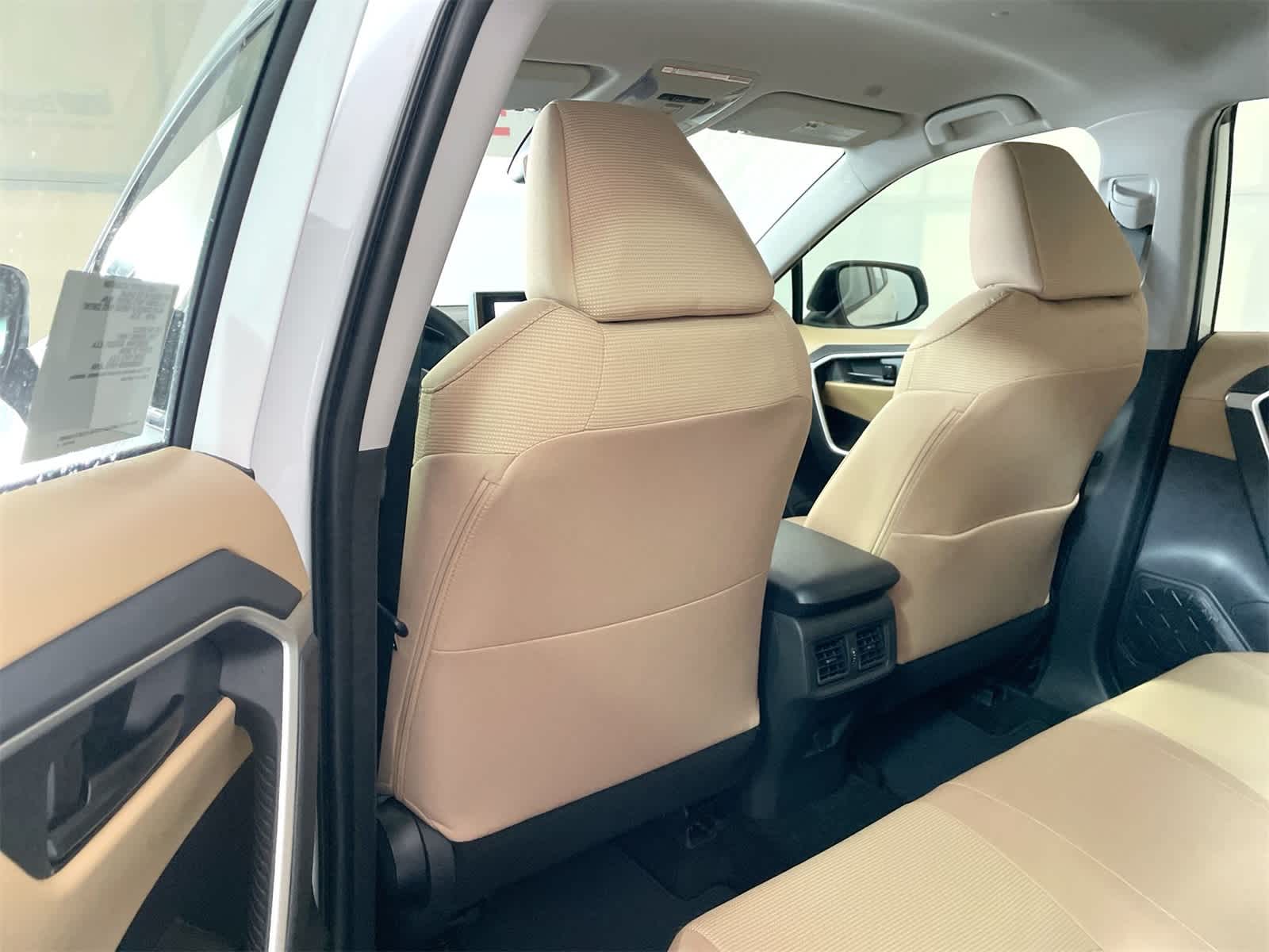 Thumbnail: 2025 Toyota RAV4 - 12