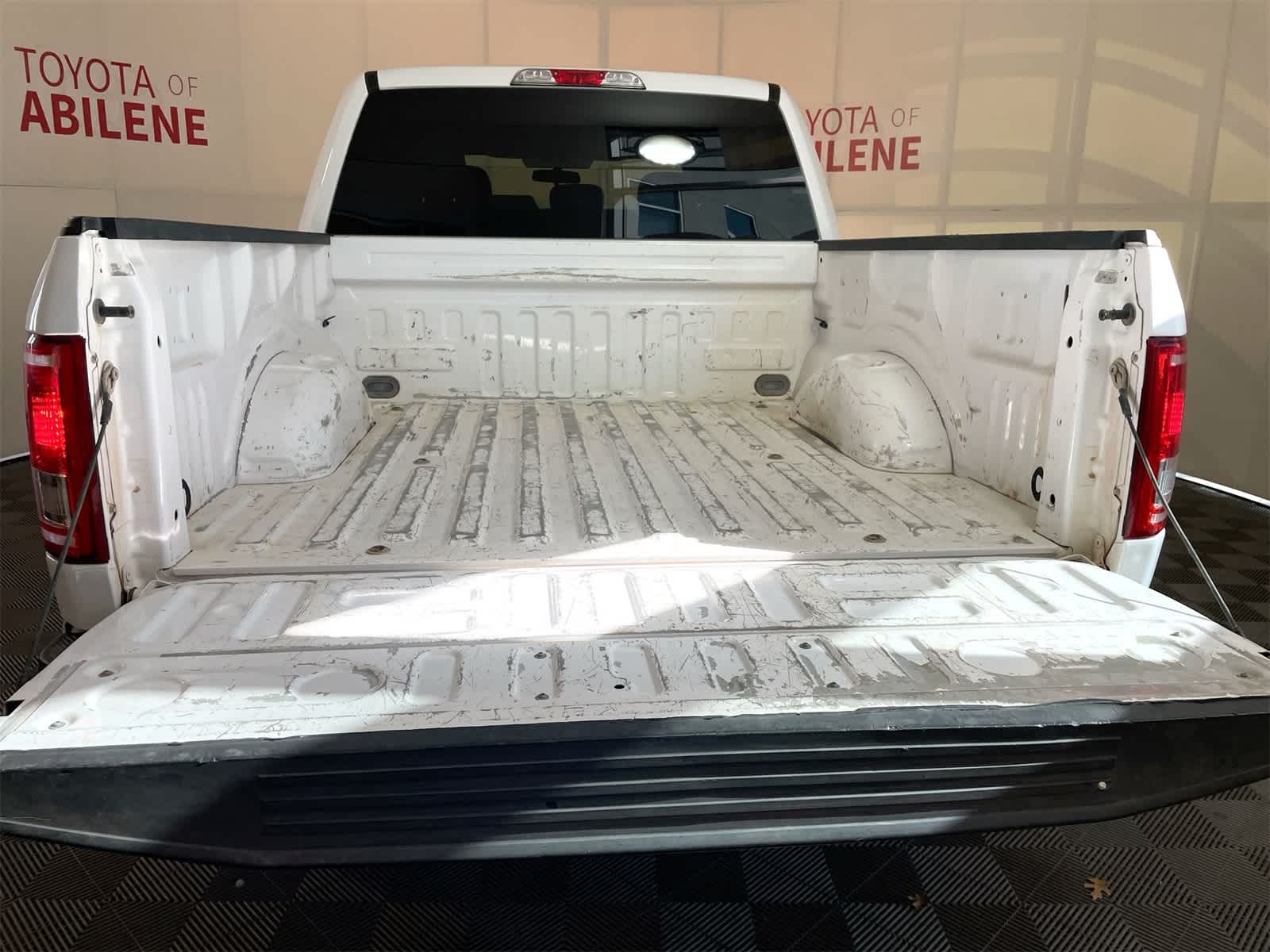 Thumbnail: 2017 Ford F-150 - 5