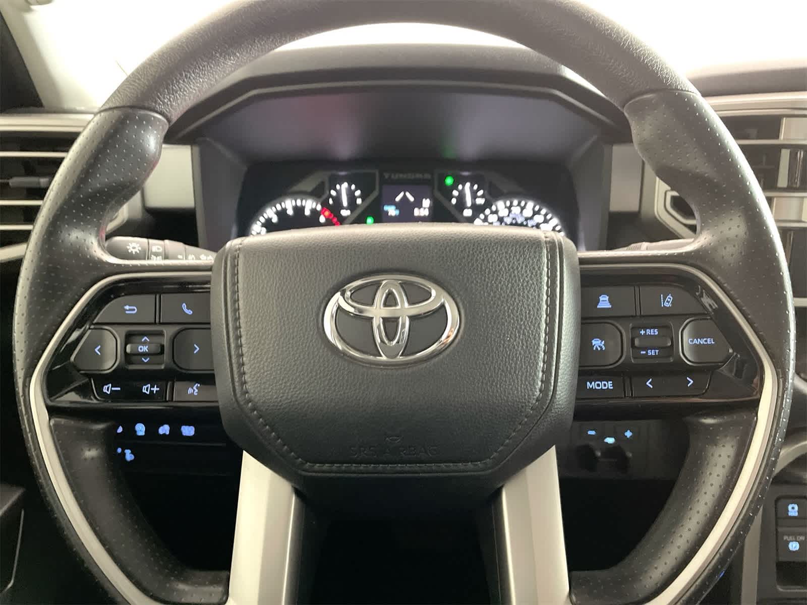 Thumbnail: 2023 Toyota Tundra - 17