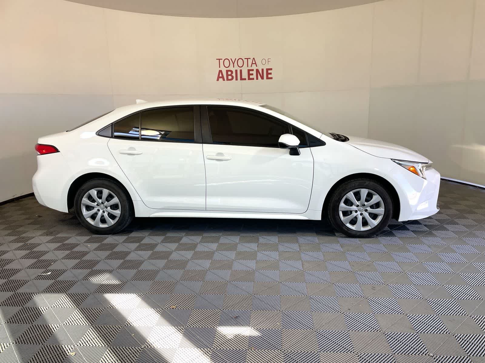 Thumbnail: 2023 Toyota Corolla - 8