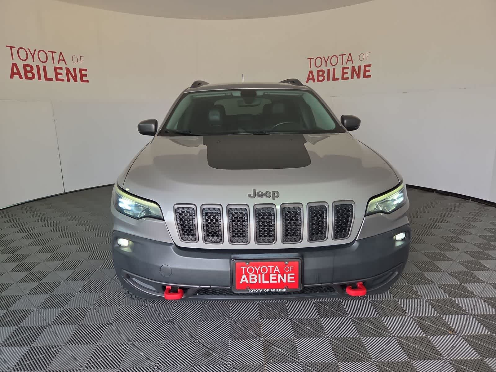 Thumbnail: 2019 Jeep Cherokee - 8