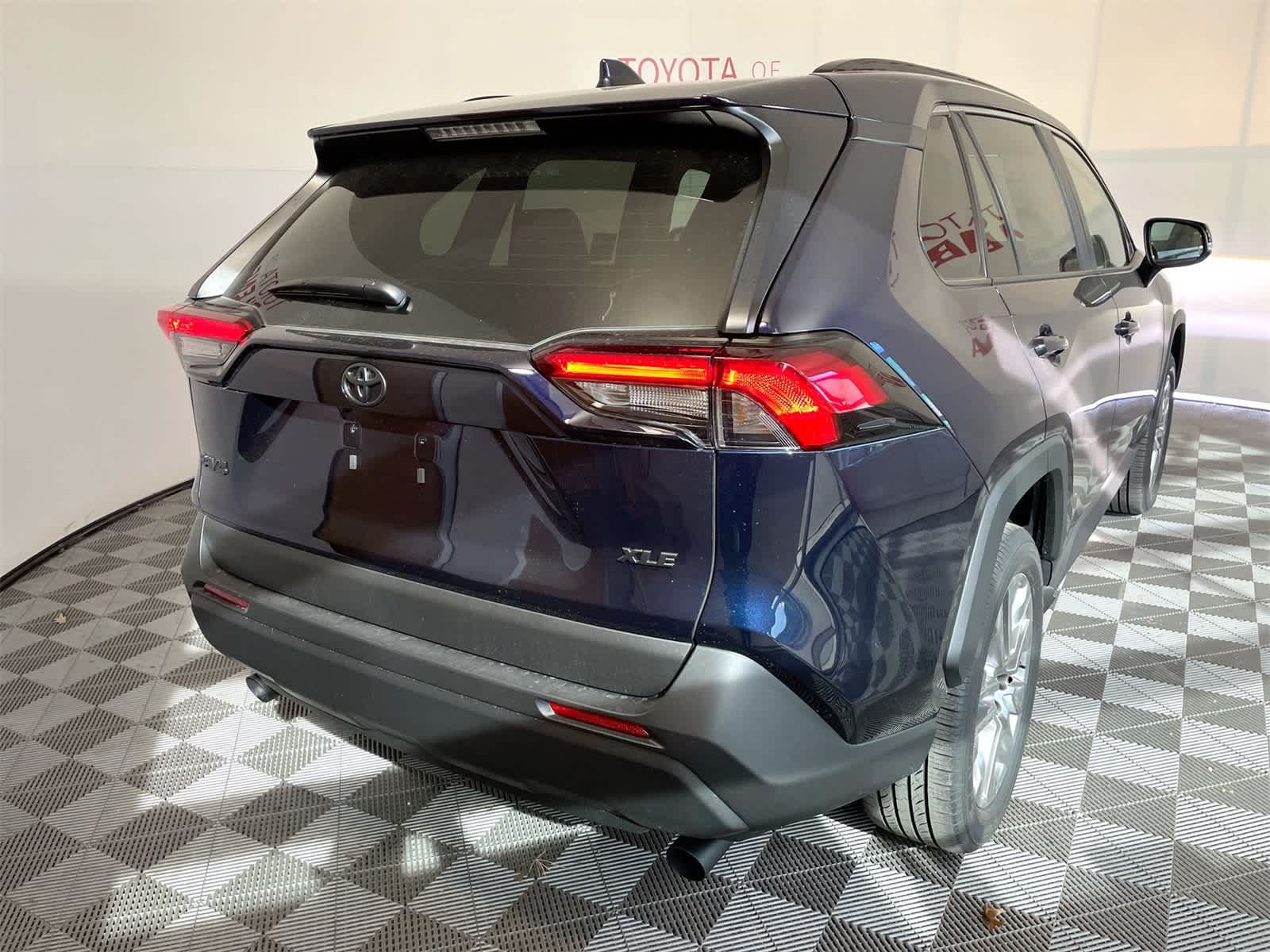 Thumbnail: 2025 Toyota RAV4 - 6