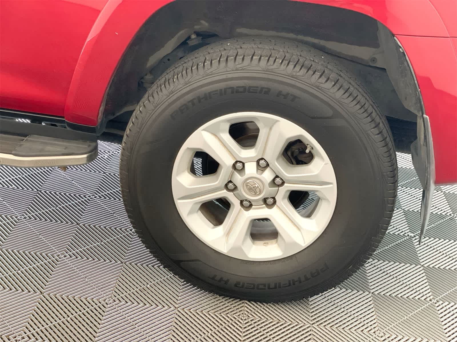 Thumbnail: 2016 Toyota 4Runner - 25