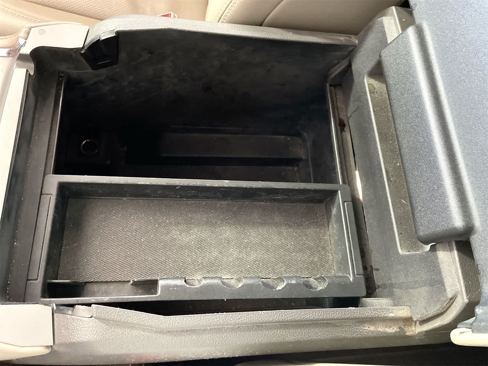 Thumbnail: 2019 Ford Expedition - 24