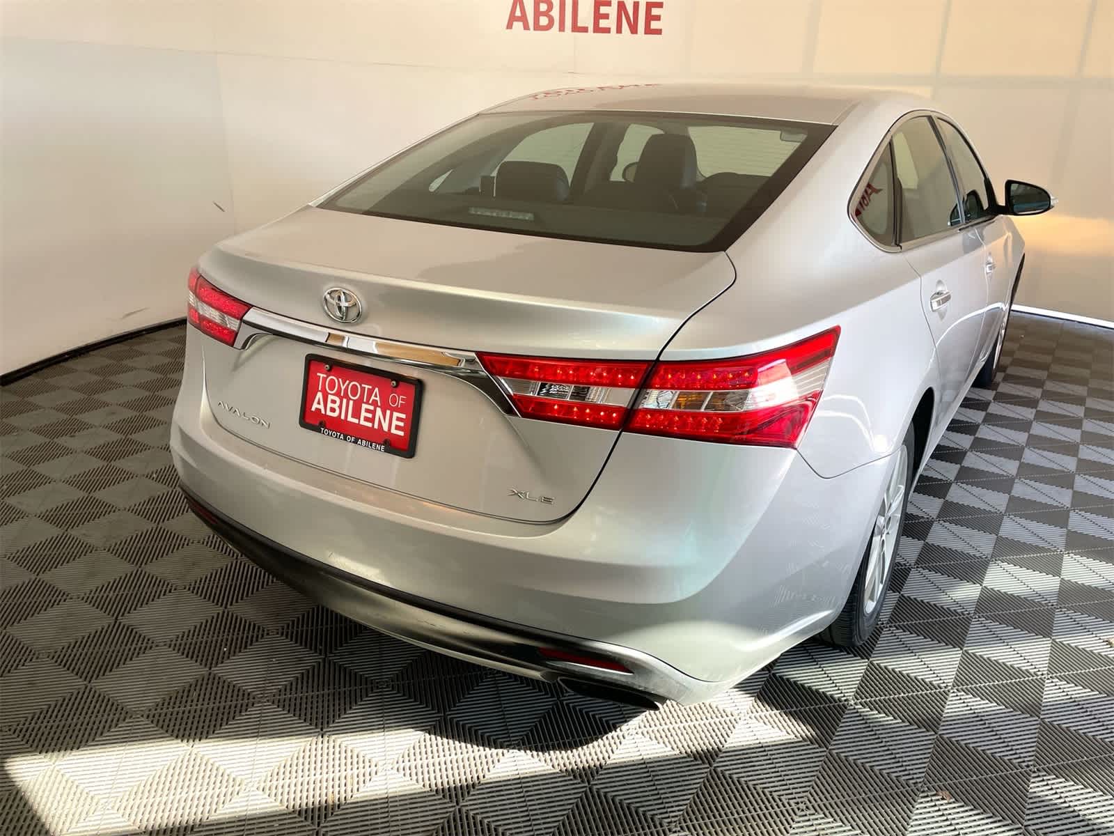 Thumbnail: 2013 Toyota Avalon - 7