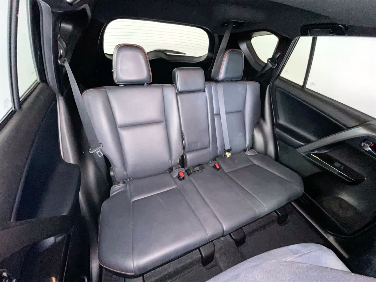 Thumbnail: 2018 Toyota RAV4 - 14